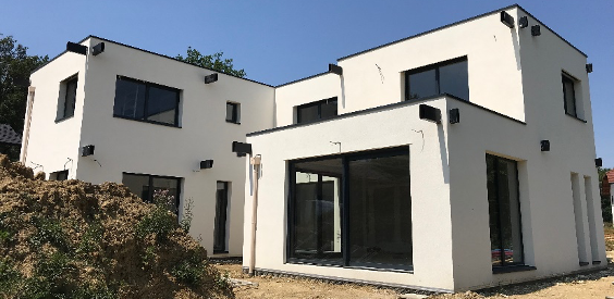 Façades modulaires en acier par DEFI BAT – Construction préfabriquée et durable.